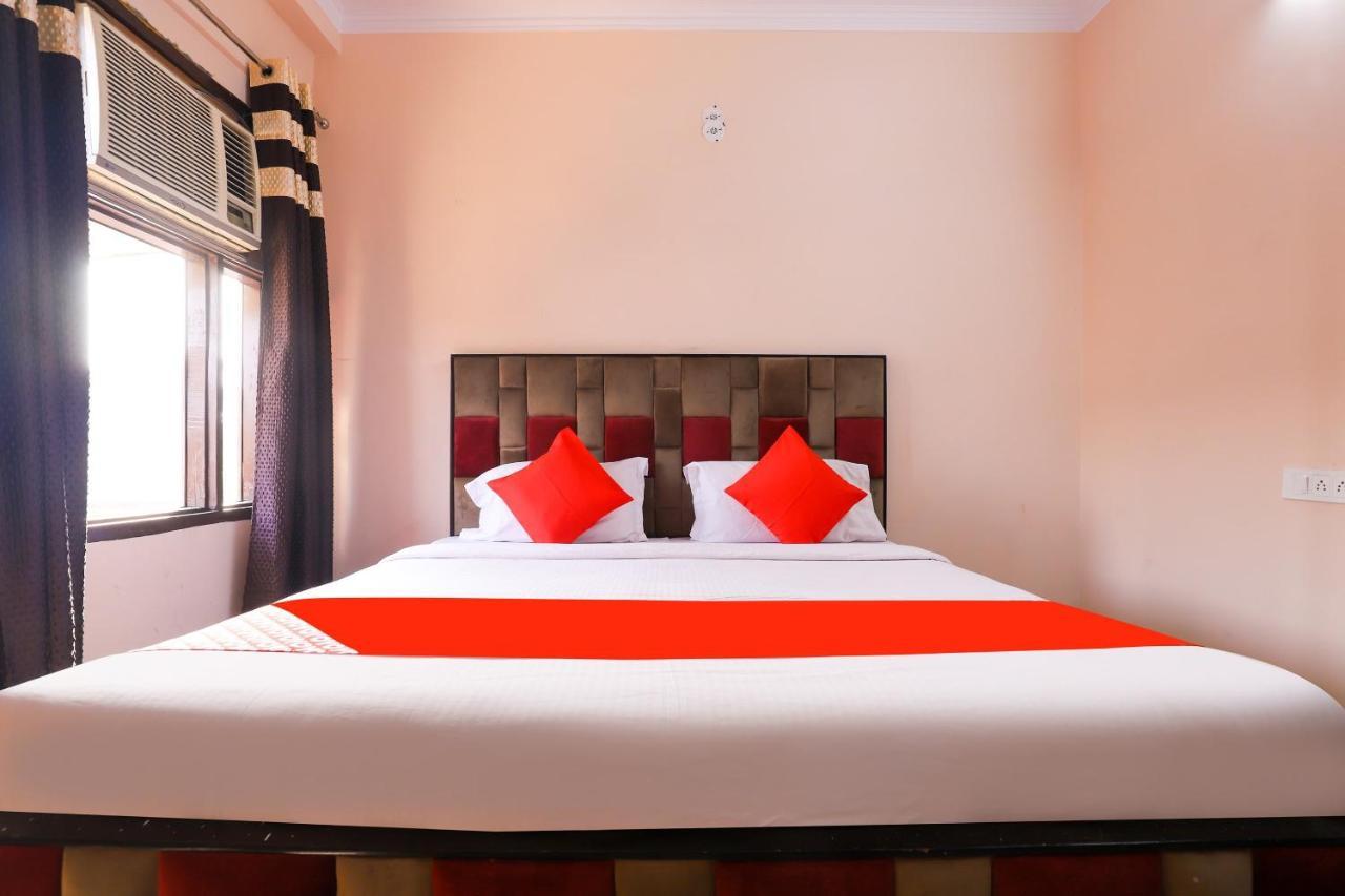 Oyo 77819 Shahdara Inn New Delhi Eksteriør billede