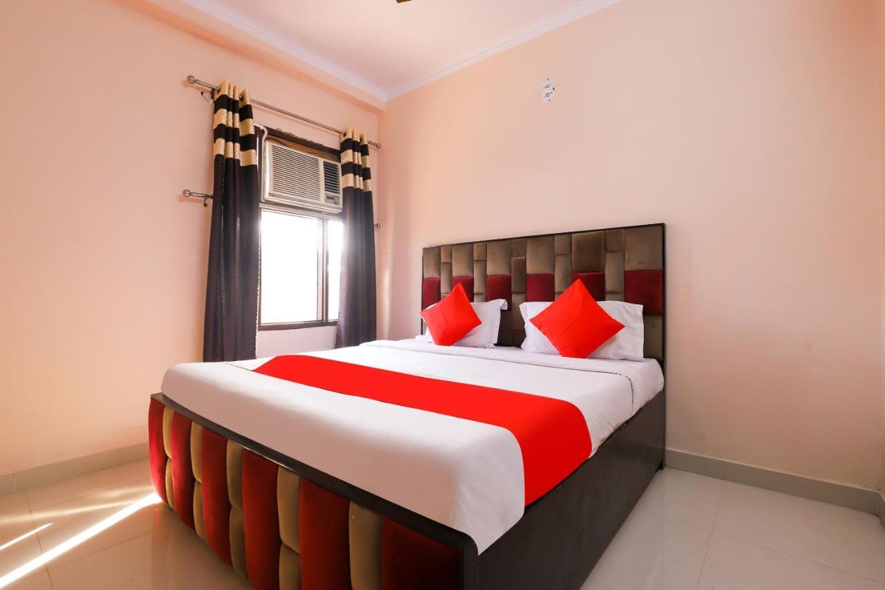 Oyo 77819 Shahdara Inn New Delhi Eksteriør billede